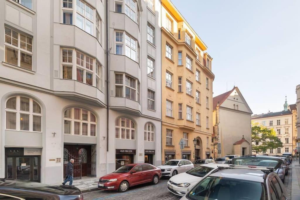 Luxury On Old Town Square Praga
